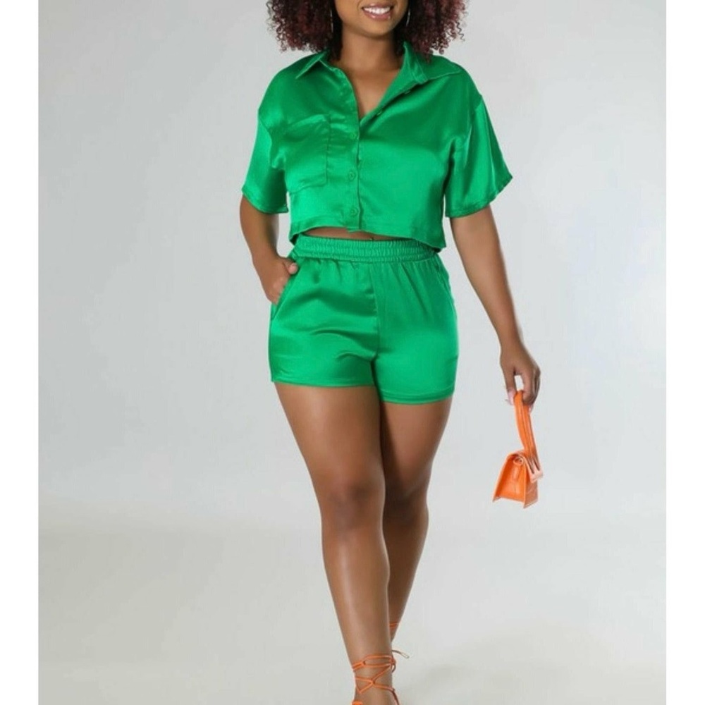 Green Women's Shorts Set - Picture 1 of 4